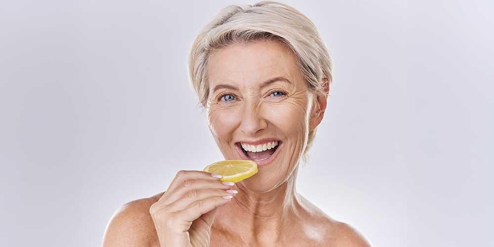 Minimalist lobby Minimalist lounge